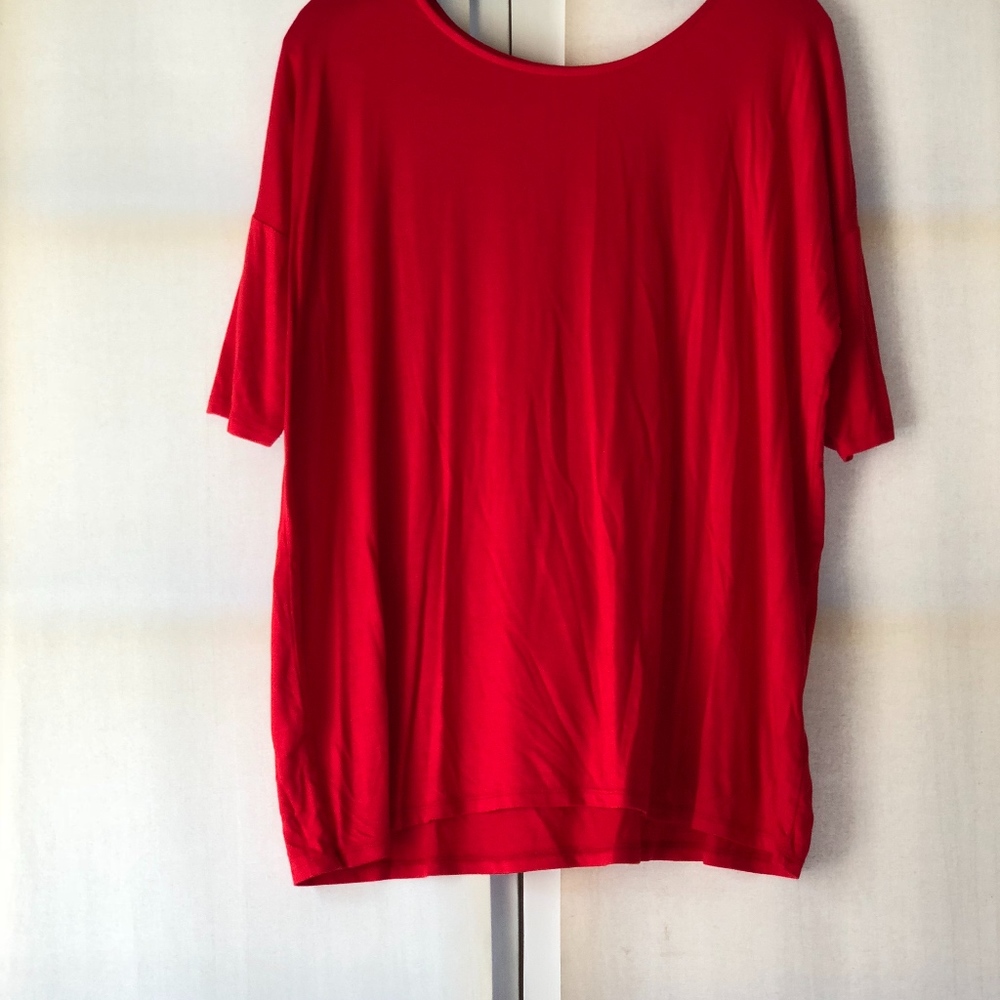 NWT Super Soft oversized red t-shirt (Buy all 4 for 25)